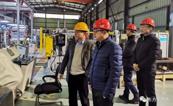 陪同政府園區(qū)對接考察汽車裝飾材料生產(chǎn)投資選址項(xiàng)目方，全面加快項(xiàng)目選址落地