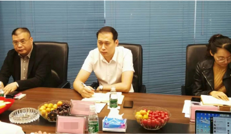 陪同政府園區(qū)對接考察智慧充電設(shè)備生產(chǎn)投資選址項(xiàng)目，精準(zhǔn)對接促進(jìn)雙方合作交流