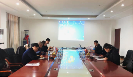 陪同政府園區(qū)對(duì)接考察品牌鋰電材料擴(kuò)建生產(chǎn)投資選址項(xiàng)目，互聯(lián)互通，促進(jìn)政企聯(lián)動(dòng)發(fā)展
