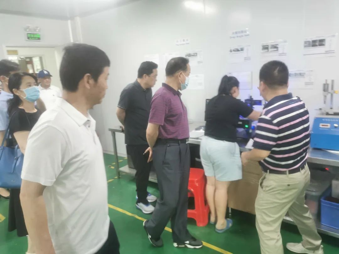 又一高新技術(shù)企業(yè)！安徽某地方政府領(lǐng)導(dǎo)一行順利考察電子產(chǎn)品玻璃蓋板投資選址項目