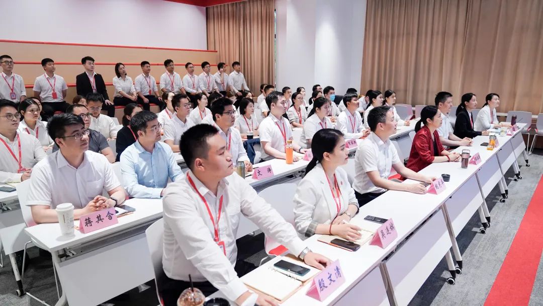 “服務戰高溫，開發創新高”——集團第三季度競賽全面打響！6月下旬，集團成功通過32個優質投資選址項目