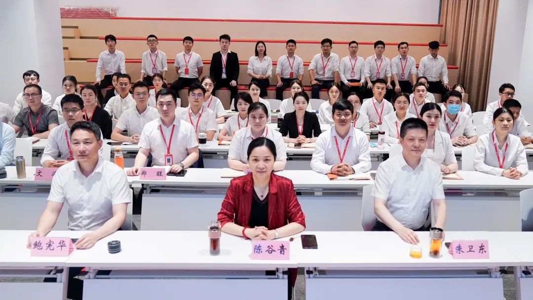 “服務戰高溫，開發創新高”——集團第三季度競賽全面打響！6月下旬，集團成功通過32個優質投資選址項目
