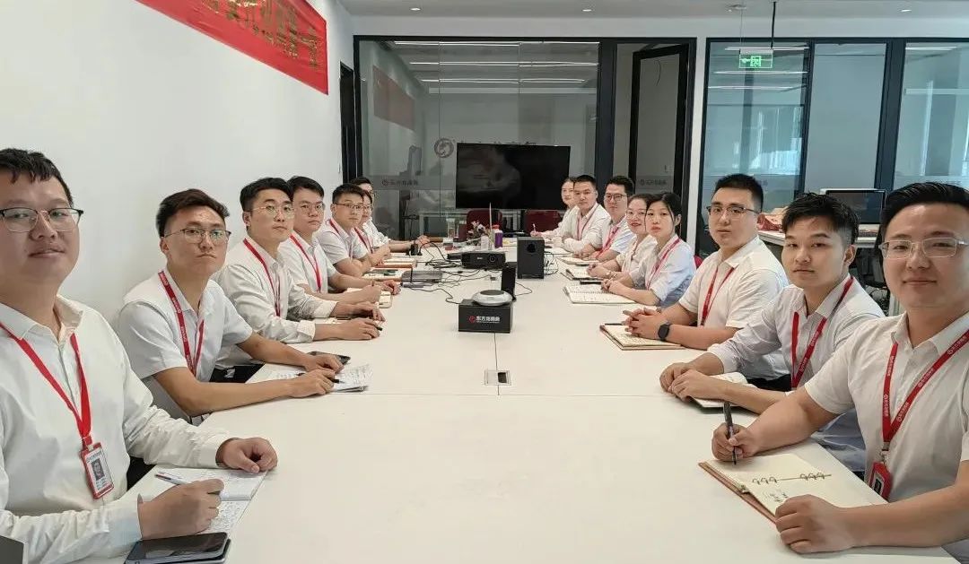 燃情征戰，決勝決戰下半年！東方龍商務集團成功舉行6-7月份月度總結會