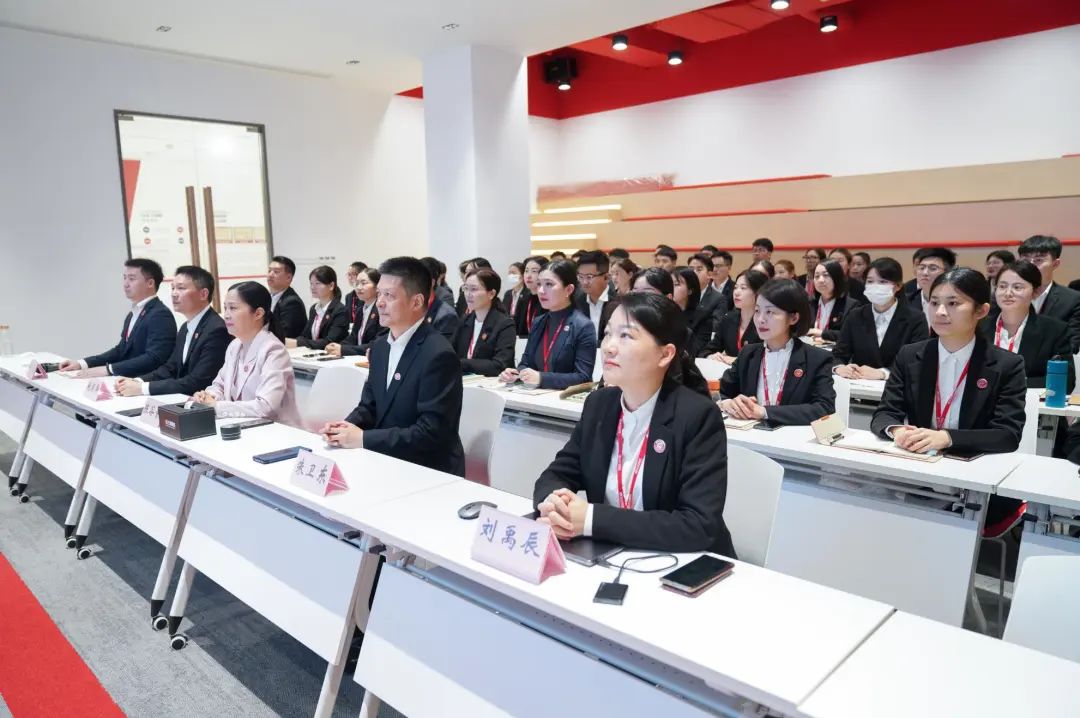 借助“進博磁力”，搶抓發展新機！10月下旬，集團成功通過35個優質投資選址項目