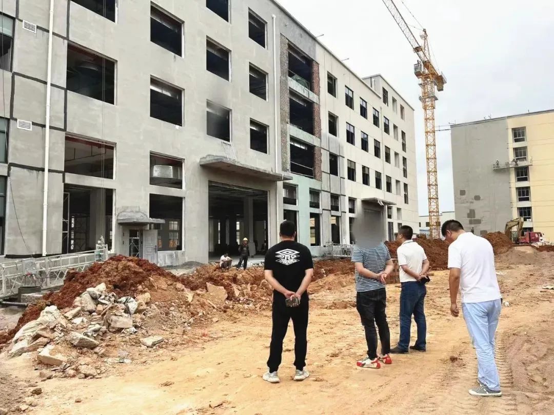 契合度高，市場份額持續(xù)攀升！消費(fèi)電子專用鋰電池生產(chǎn)投資選址項(xiàng)目方實(shí)地考察湖南某地方政府