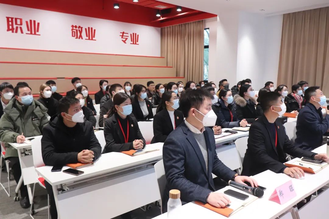 大干100天，決勝決戰(zhàn)第四季度，攻堅(jiān)沖刺年度總?cè)蝿?wù)！12月下旬，集團(tuán)成功通過25個優(yōu)質(zhì)投資選址項(xiàng)目