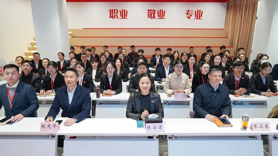 再推動一批項目落地，再塑造一批典型案例，發(fā)出集團招商最強音！3月下旬，集團成功通過34個優(yōu)質投資選址項目