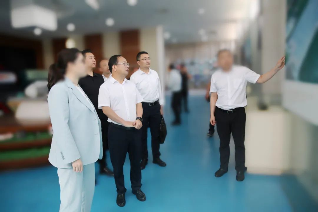 百億規(guī)模大型集團(tuán)公司，投資50億！四川某地方政府實(shí)地對(duì)接新型鋰電池生產(chǎn)擴(kuò)建投資選址項(xiàng)目