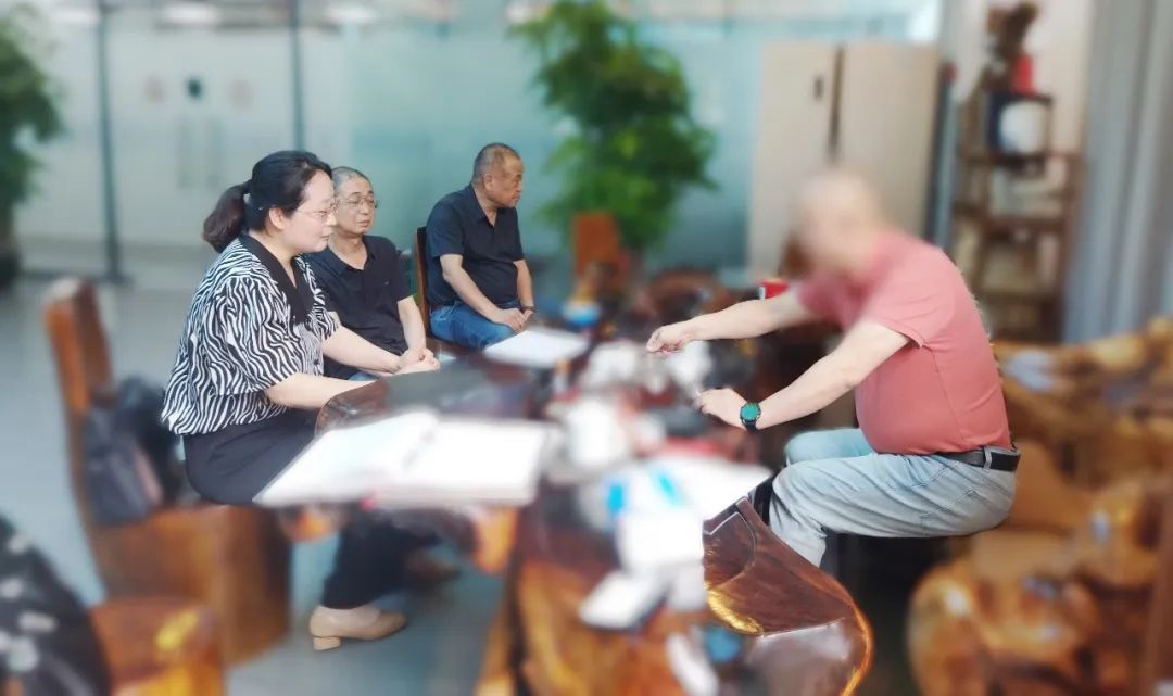 品勝、閃膜等企業(yè)合作商！湖北某地方政府實地對接電子產品光電配件生產投資選址項目