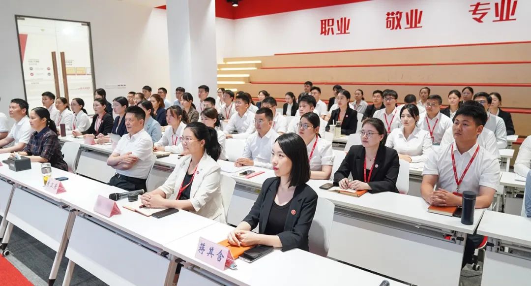 項(xiàng)目開發(fā)熱潮涌，千帆競發(fā)勢(shì)如虹！7月中旬，集團(tuán)共37個(gè)優(yōu)質(zhì)投資選址項(xiàng)目通過評(píng)估