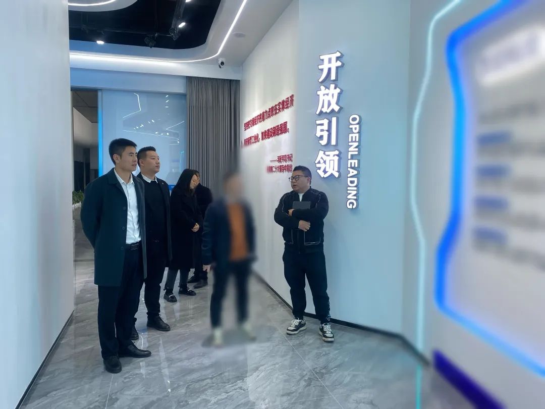 華為、蘋果等知名企業優質合作商！專精特新觸控顯示屏擴建投資選址項目方反向考察四川某地方政府