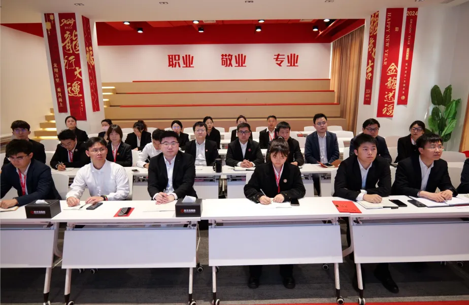 新起點，新目標(biāo)，新征程！東方龍商務(wù)開展為期2天的新人集中培訓(xùn)！