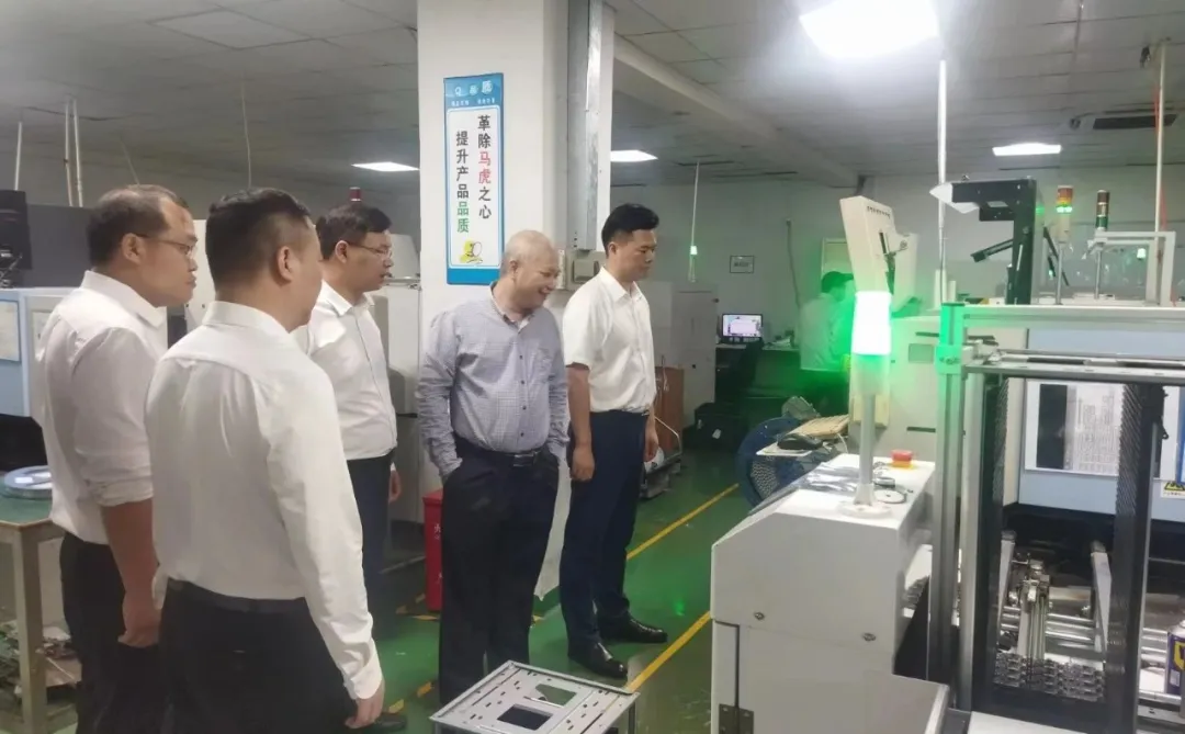 助力電子信息產(chǎn)業(yè)提質(zhì)發(fā)展！由集團(tuán)精準(zhǔn)推介的汽車中控套裝生產(chǎn)投資選址項(xiàng)目在廣西賀州投產(chǎn)運(yùn)營