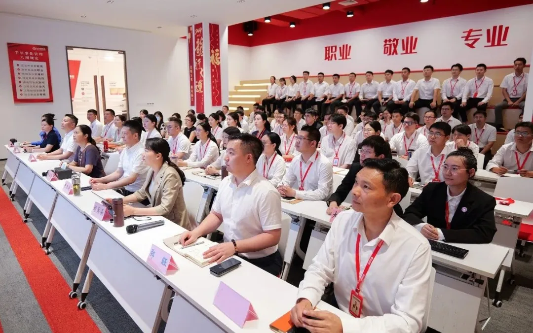 無(wú)懼高溫“烤”驗(yàn)，催化項(xiàng)目落地火熱進(jìn)行時(shí)！7月下旬，集團(tuán)共37個(gè)優(yōu)質(zhì)投資選址項(xiàng)目通過(guò)評(píng)估