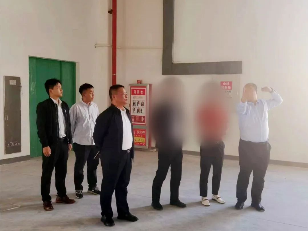 深耕行業(yè)30余年，訂單充足！老牌壓電電子器件搬遷擴建投資選址項目方實地考察貴州某地方政府