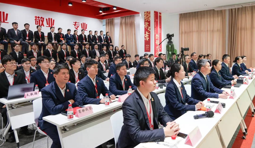 “大干100天”，比出信心，拼出狀態，干出實績！釋放招商新動能！11月中旬，集團共52個優質投資選址項目通過評估