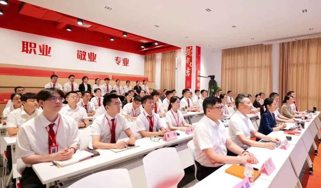 現(xiàn)場(chǎng)直播，過硬項(xiàng)目開發(fā)實(shí)力獲政府點(diǎn)贊！7月中旬，集團(tuán)共34個(gè)優(yōu)質(zhì)投資選址項(xiàng)目通過評(píng)估
