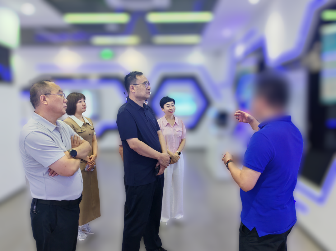 響應(yīng)國家“人工智能+”行動(dòng)，上海東方龍商務(wù)集團(tuán)聚力賦能合作政府園區(qū)打造AI產(chǎn)業(yè)落地新高地